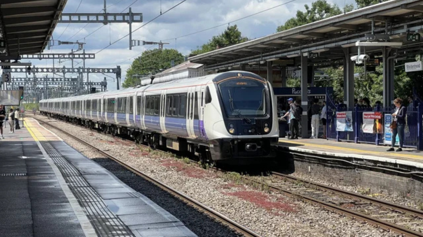 Read more about the article U WANT Maidenhead Taxi ON TIME to Train Station – Never Miss a Train Again