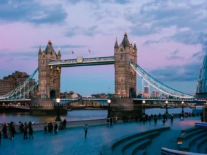 Read more about the article LOCAL Maidenhead TAXI TO LONDON – Comfortable and Reliable Travel to the Capital